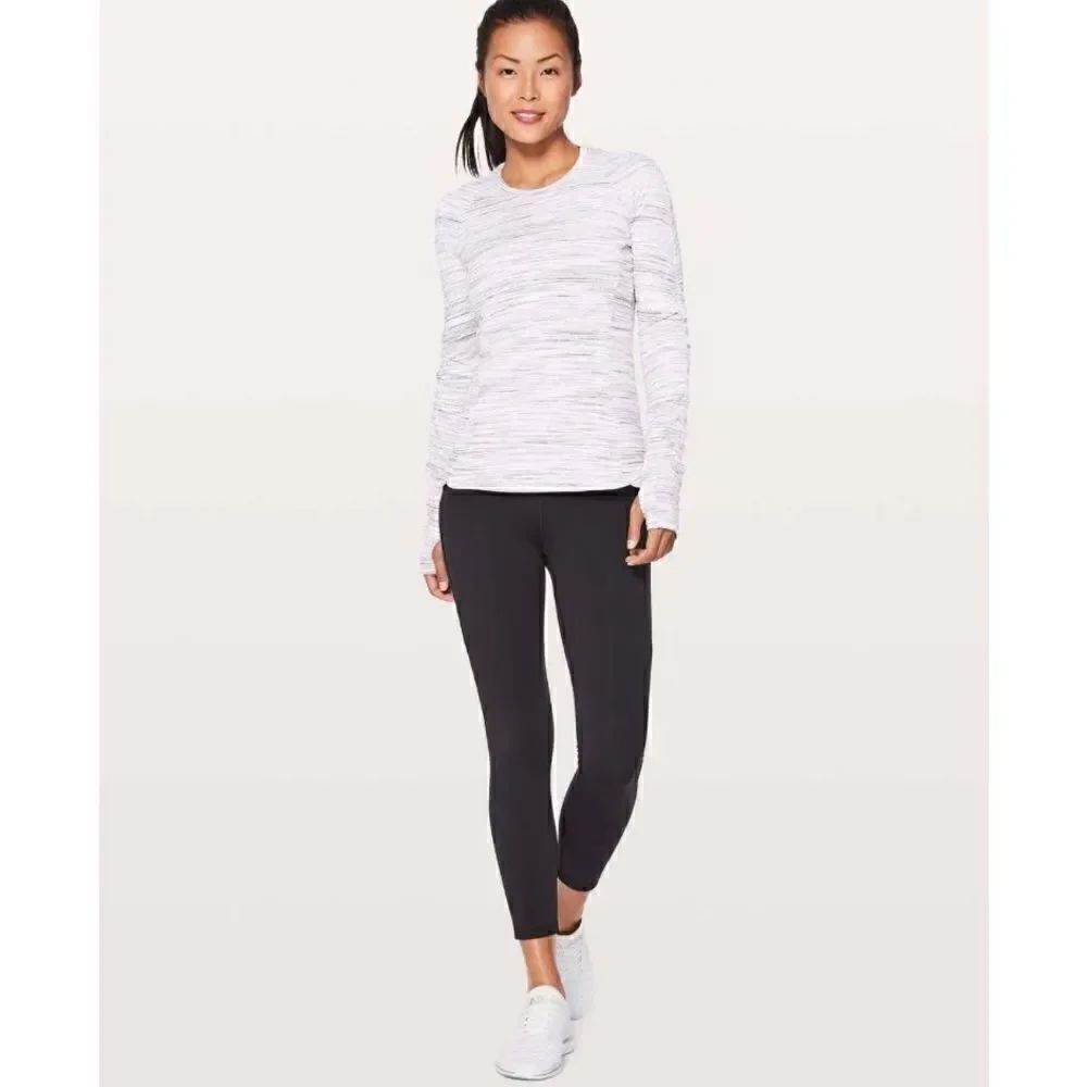 Lululemon Runderful Long Sleeve 4
In Space Dye Camo White Silver Spoon